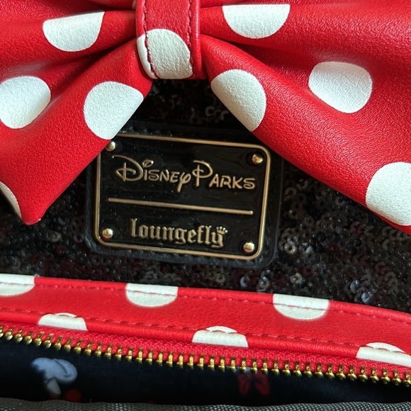 Loungefly Minnie Mouse Sequined Backpack - Picture 4 of 8